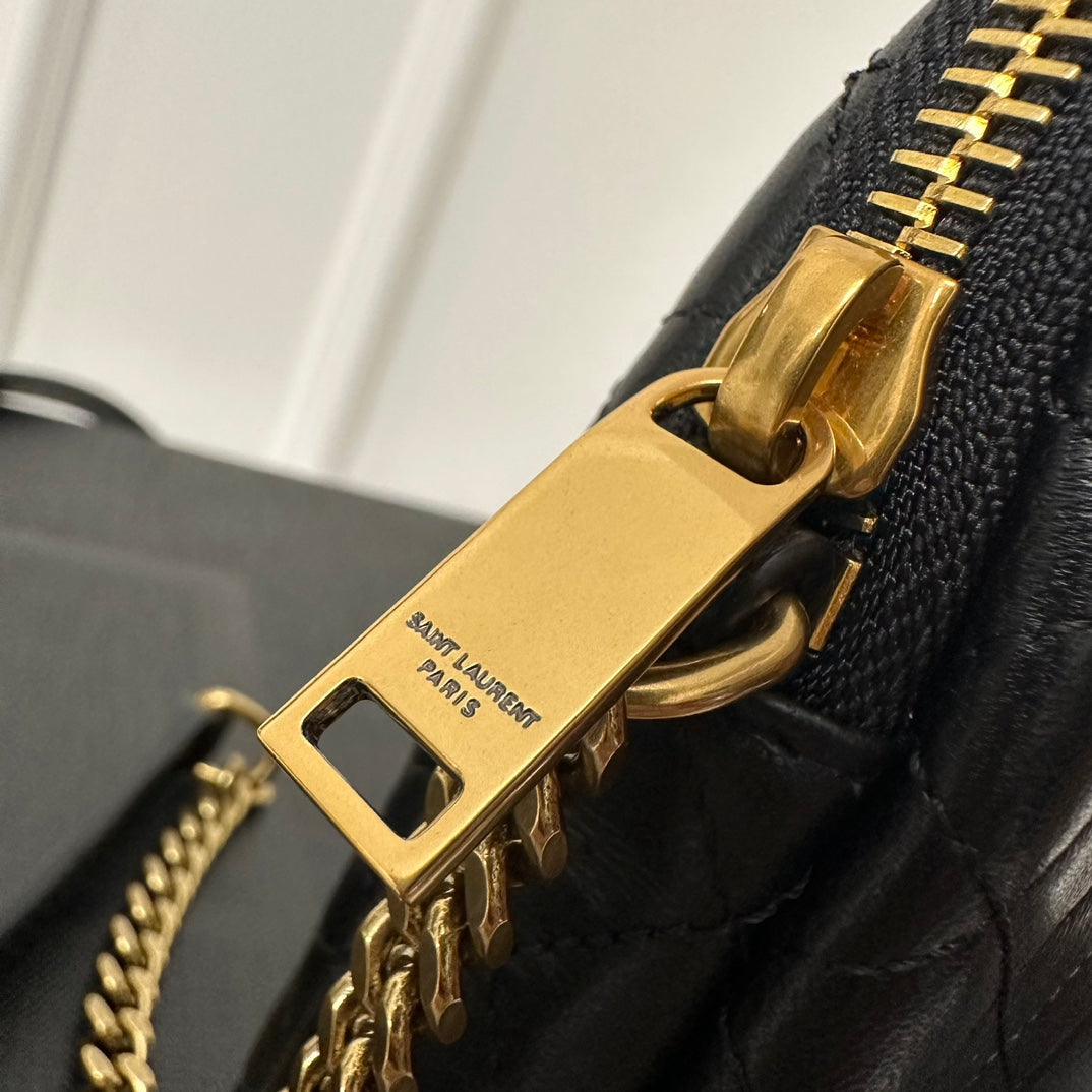 GABY 19 ZIPPED BUCH AUS GESTEPPTEM SCHWARZEN LAMMLEDER