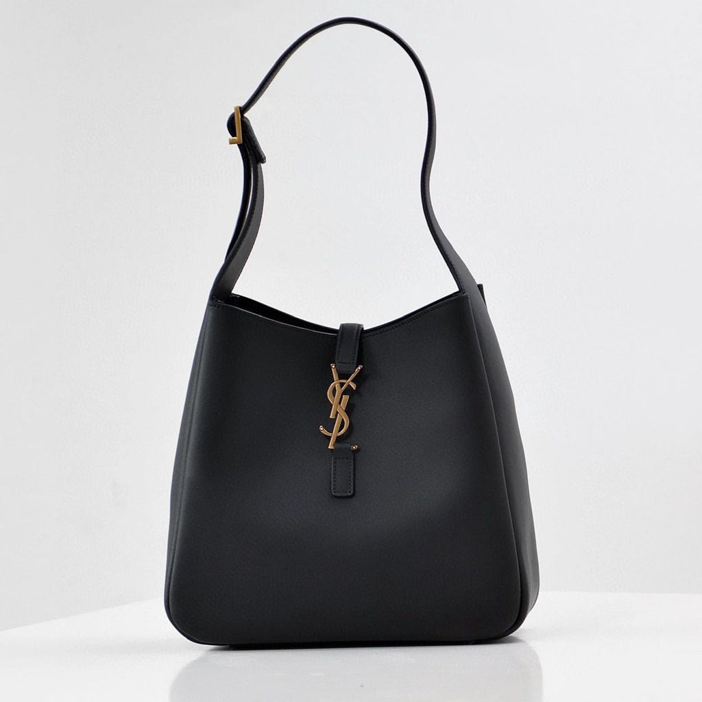 LE 5 À 7 HANDTASCHE 22 AUS SCHWARZEM KALBSLEDER