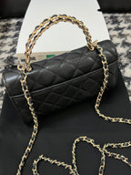 CC KELLY 18 BAG IN BLACK CALFSKIN WITH GOLD HARDWARE