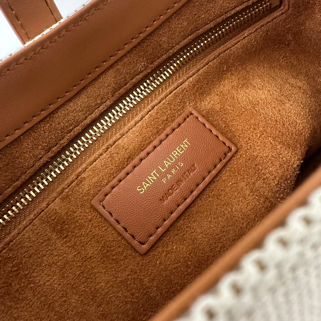 LE 5 À 7 BAG 23 WEISS BRAUNES CANVAS MIT KALBSLEDER