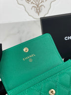 CC-Klappkartenetui 11, smaragdgrünes genarbtes Kalbsleder, Gold-Icon