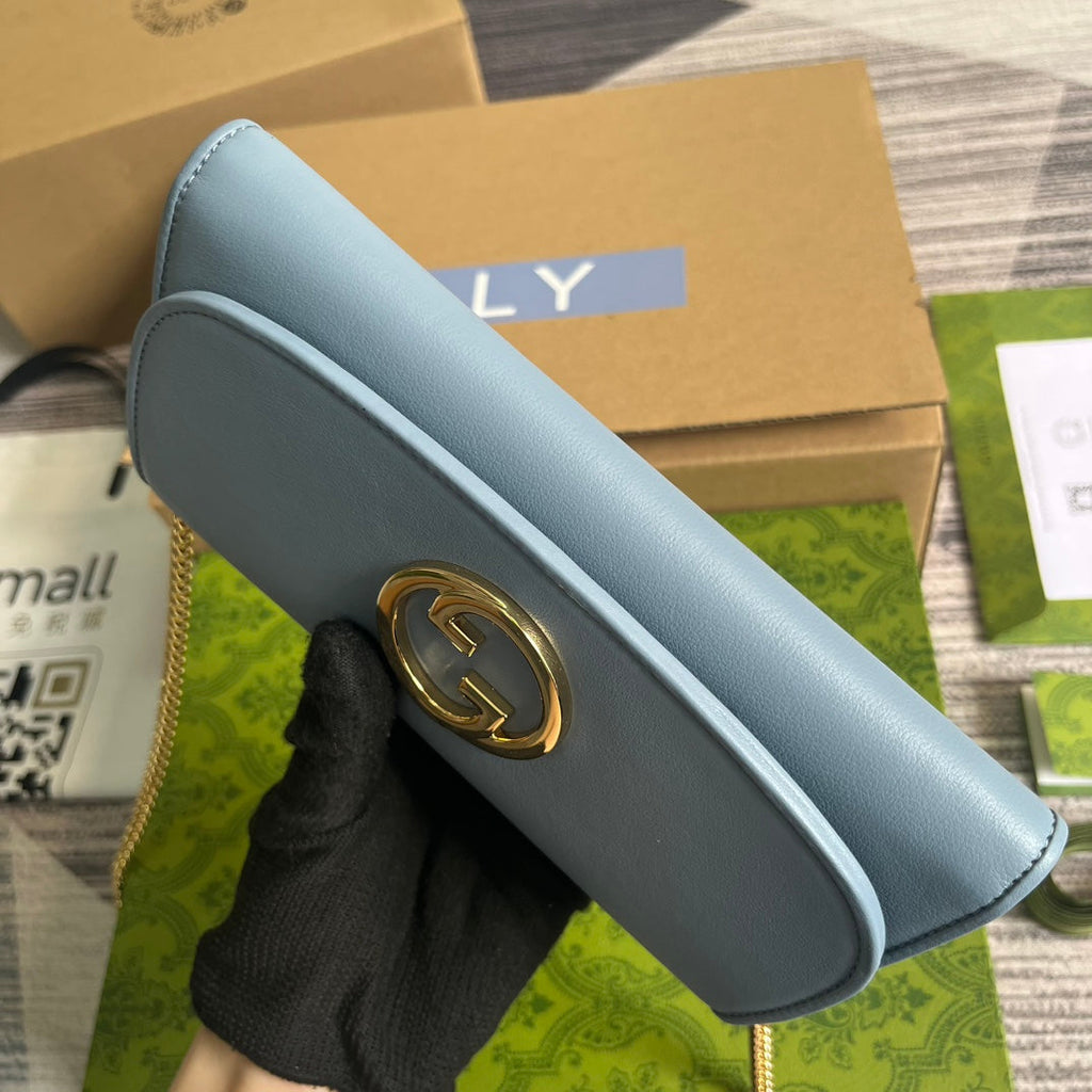 BLONDIE SCHULTERTASCHE 21 IN HIMMELBLAUEM KALBSLEDER GOLDENE BESCHLÄGE