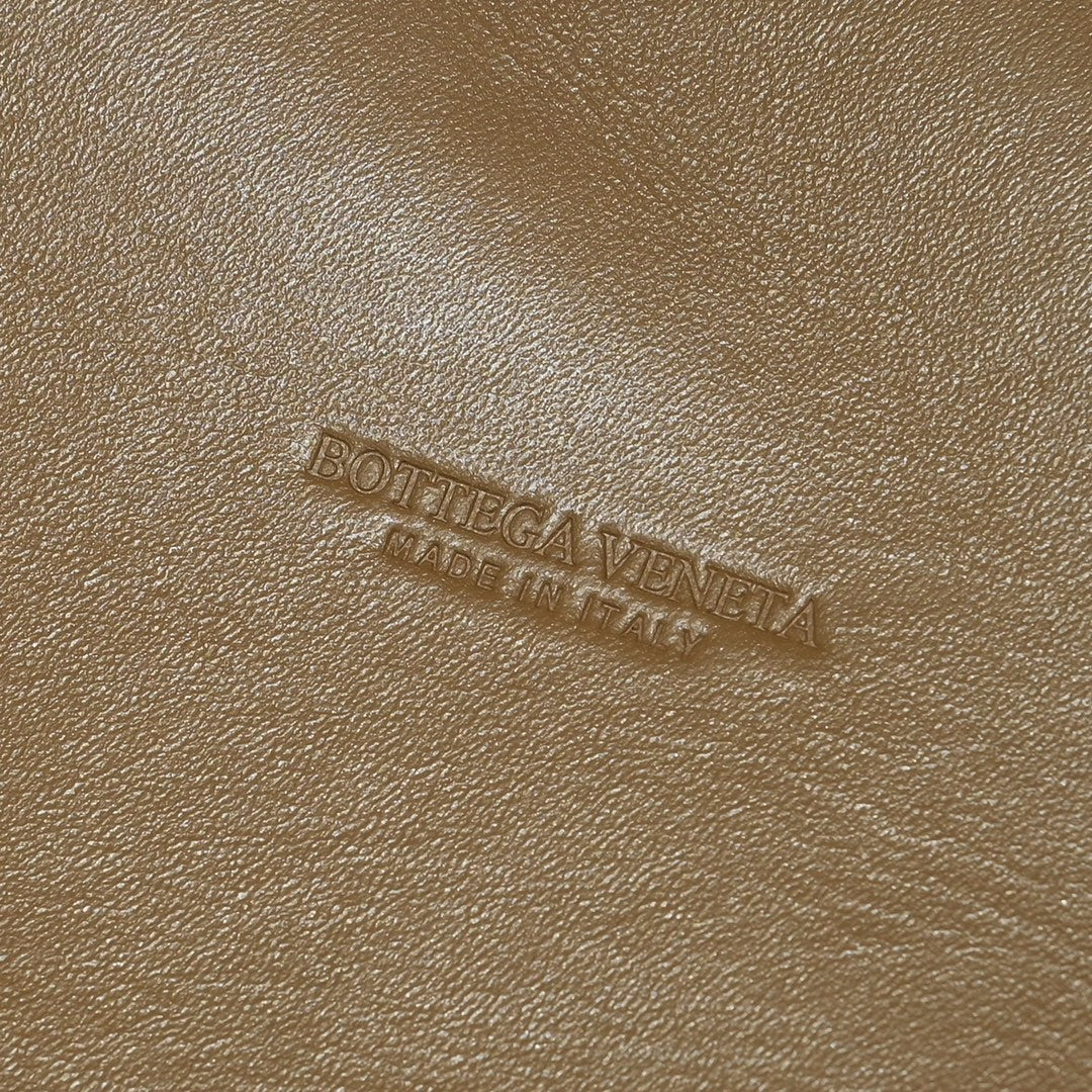 Großer Cabat 45 cm braunes Lammfell Ghw 