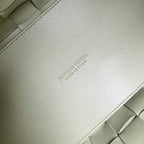 MITTELGROSSE 28-KASSETTEN-KASSETTE, GRAUES LAMMLEDER