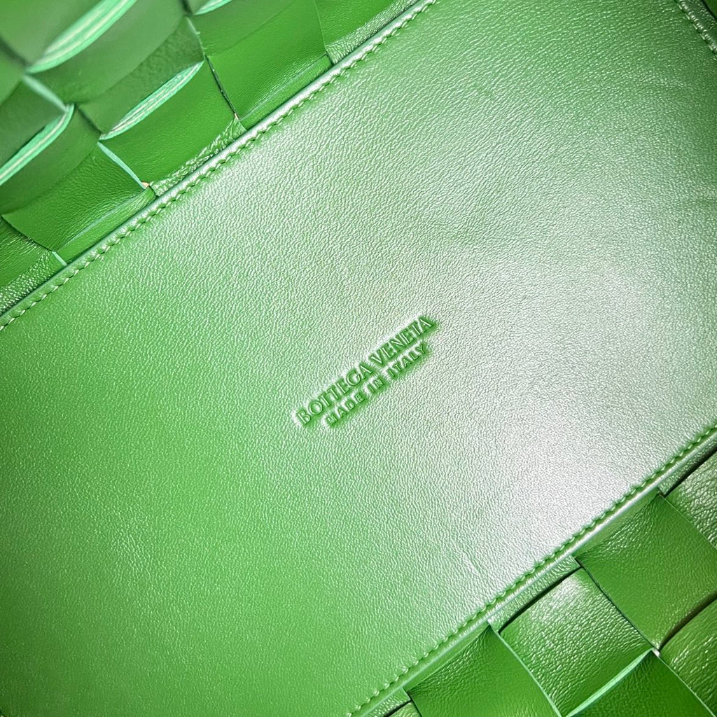 MITTEL 28 KASSETTEN NEONGRÜN LAMMFELL