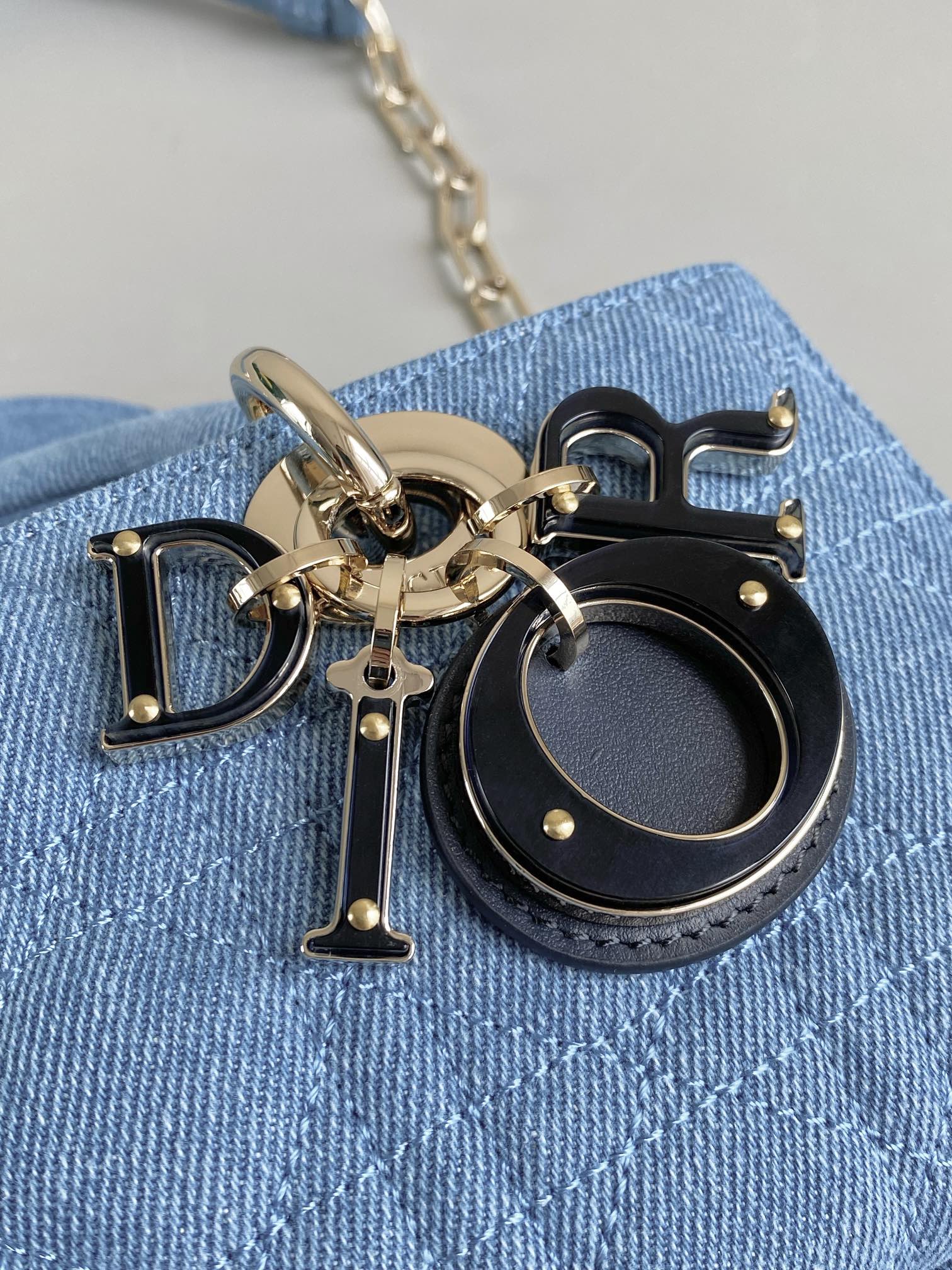 D-JOY TASCHE 22 IN HELLBLAUEM MACROCANNAGE-DENIM