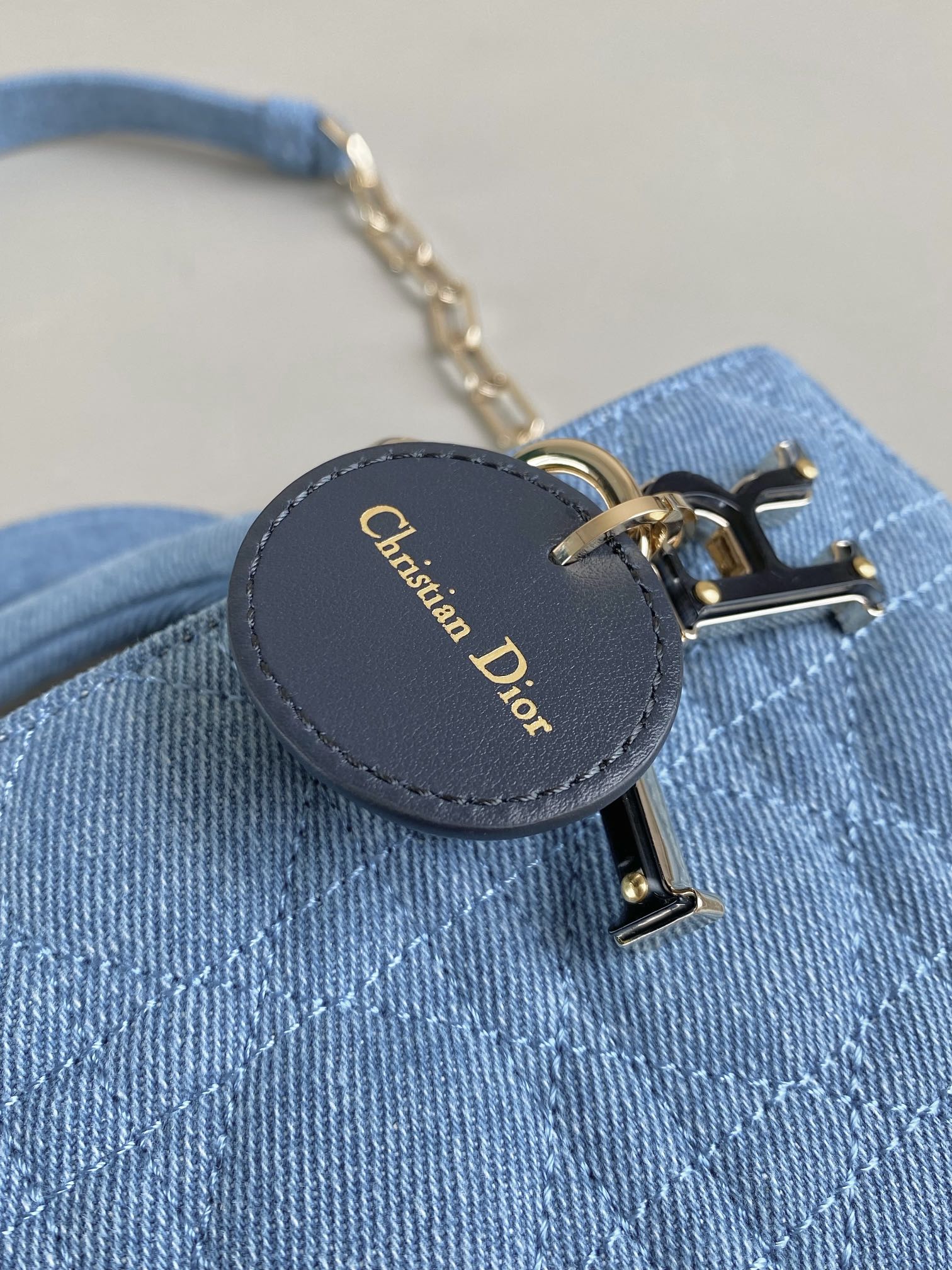 D-JOY TASCHE 22 IN HELLBLAUEM MACROCANNAGE-DENIM