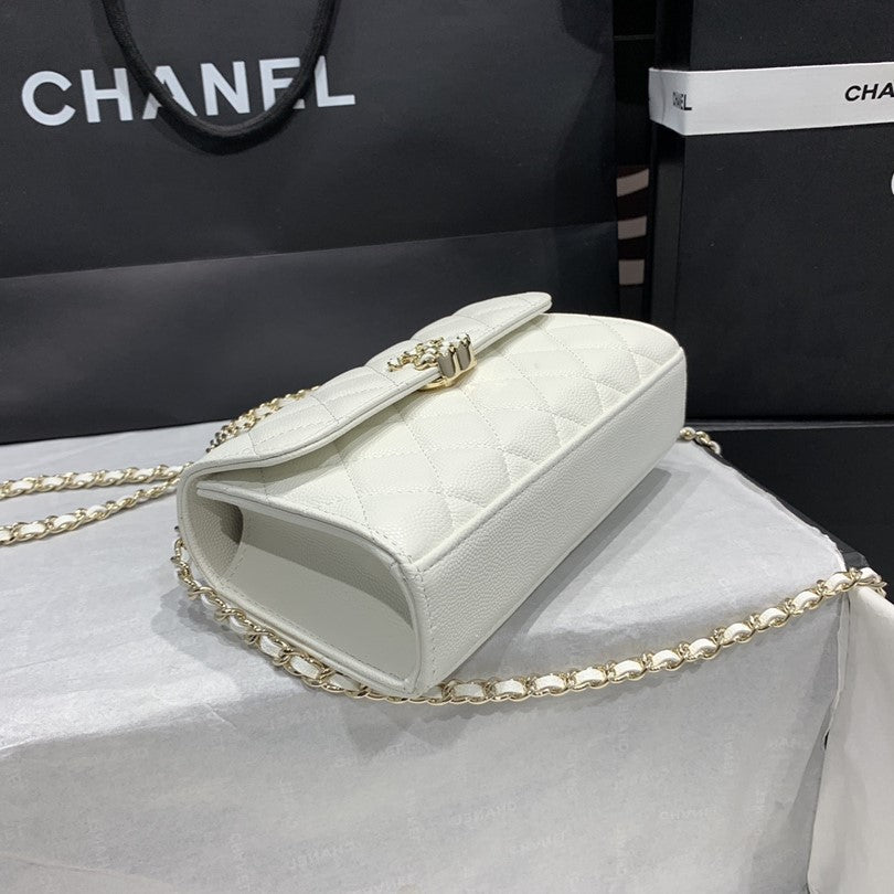 23P Klappentasche 19 cm Weiß Caviar Goldbeschläge 