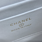 23P Klappentasche 15 cm Weiß Caviar Goldbeschläge 