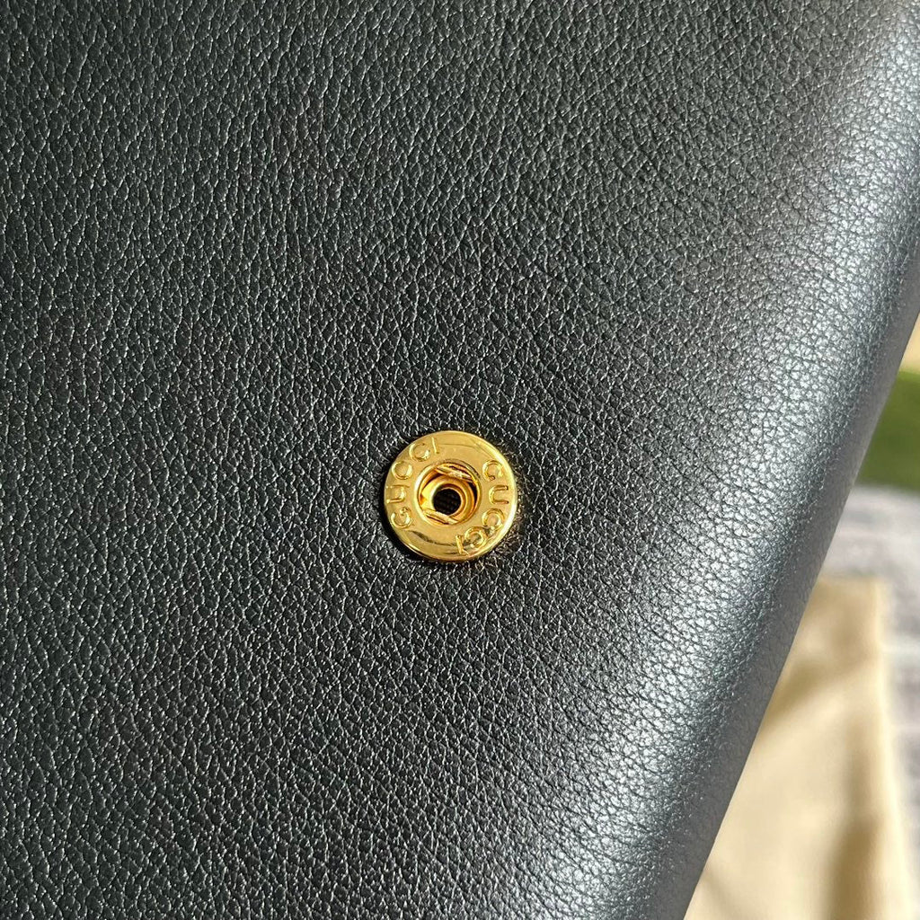 BLONDIE INTERLOCK MINI-SCHULTERTASCHE 12 ZOLL SCHWARZES KALBSLEDER GOLDENE KETTE