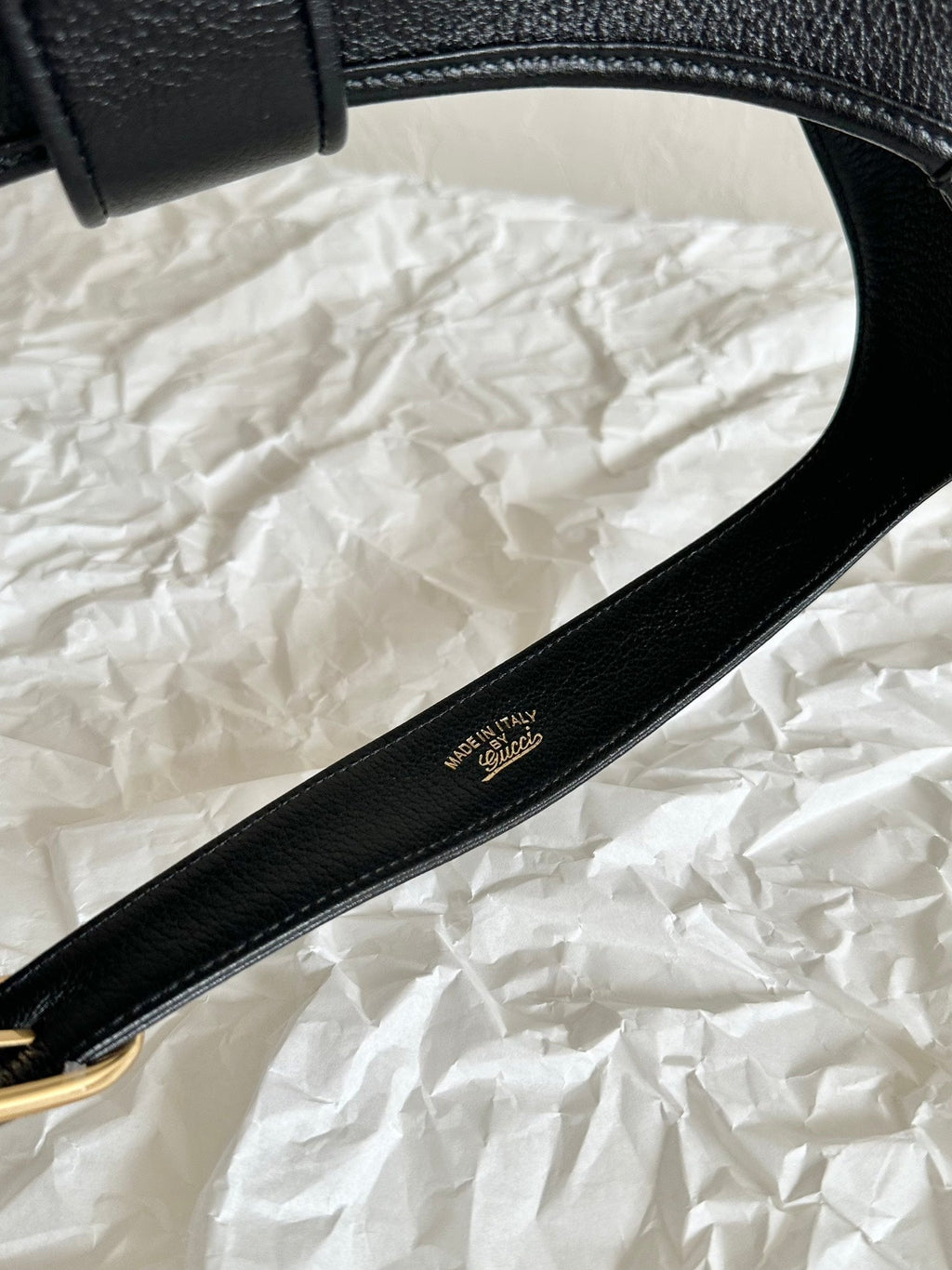 APHRODITE GROSSE 47 SCHULTERTASCHE AUS SCHWARZEM KALBSLEDER