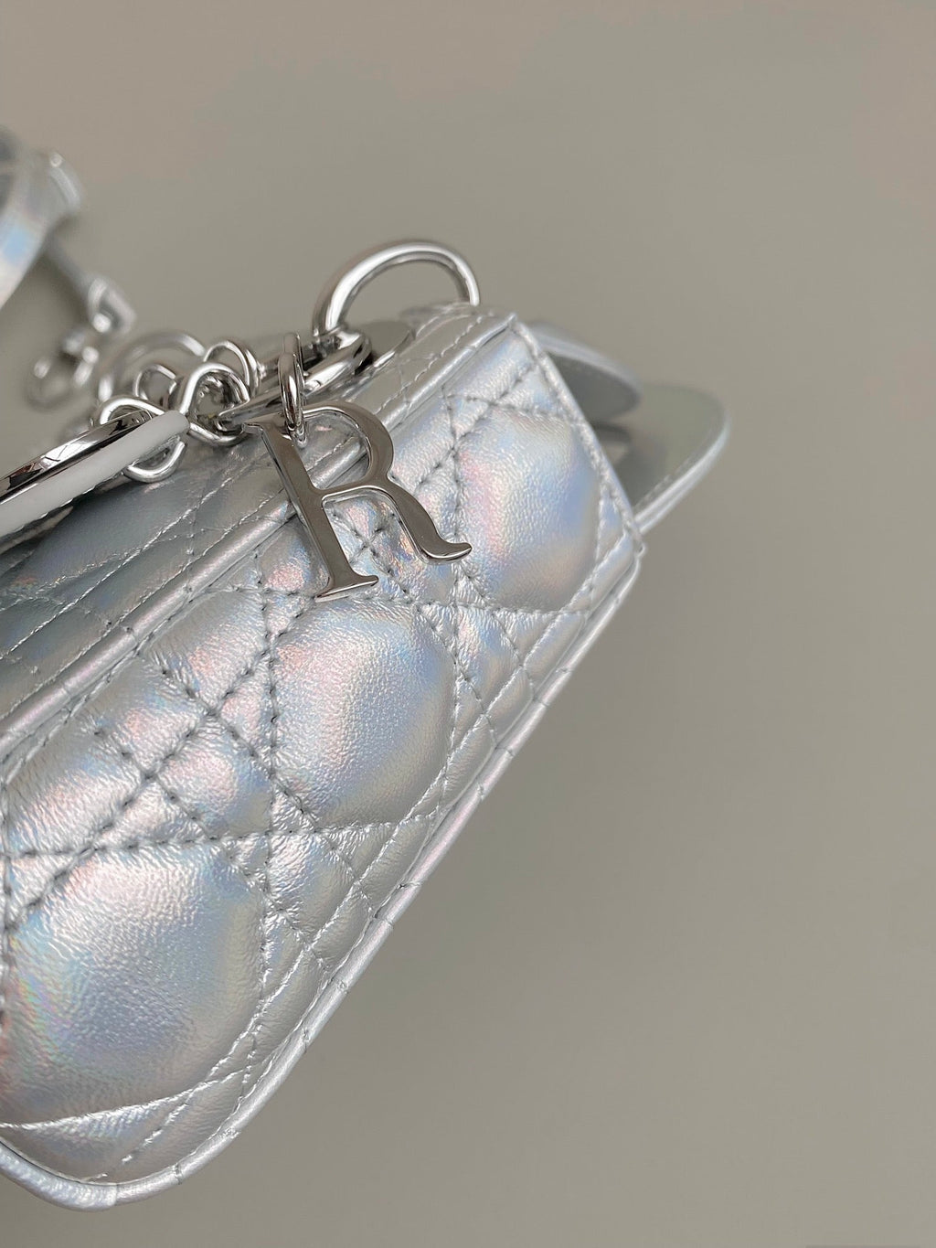 MICRO LADY 12er-Packung in silbernem Lammleder