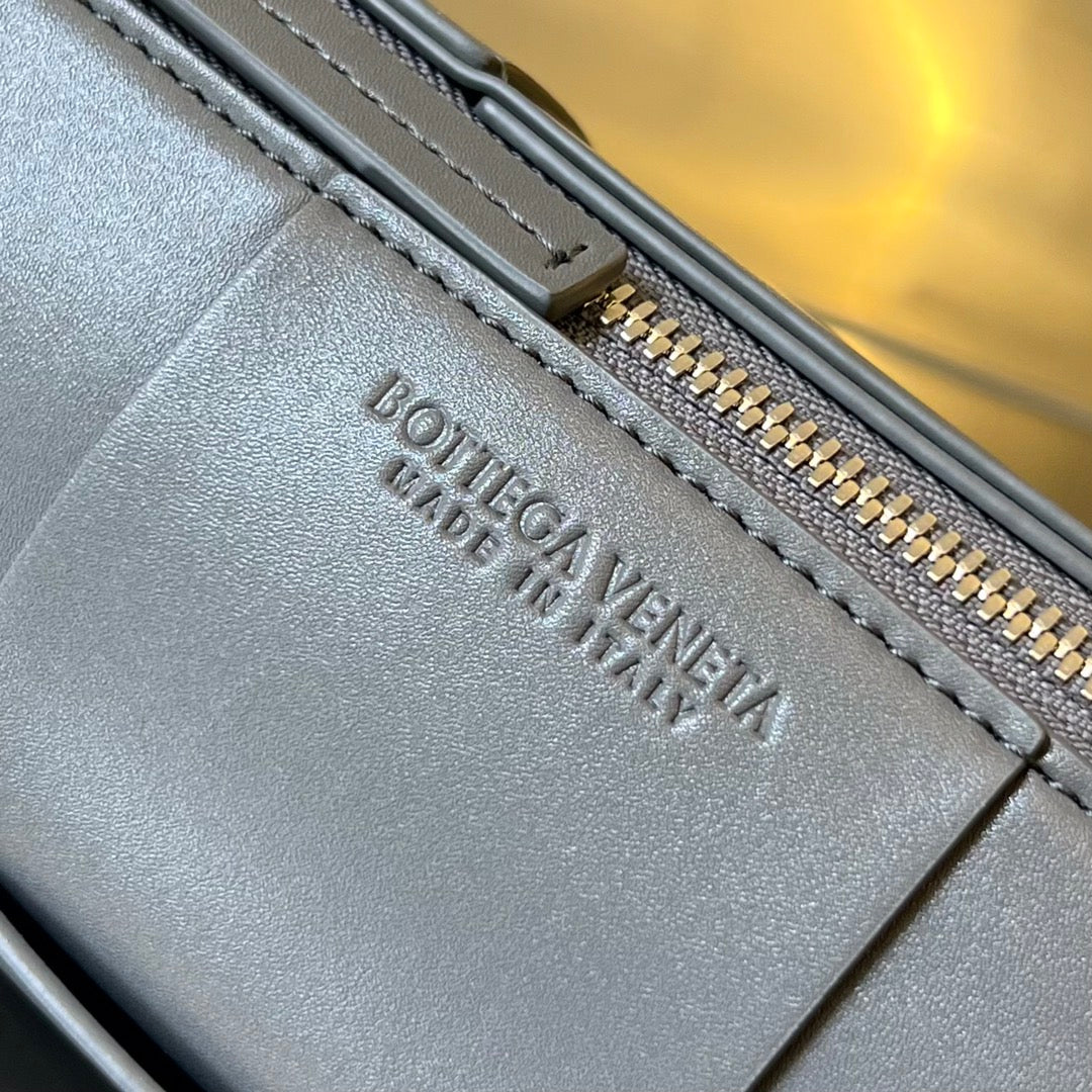 KLEINER ZYLINDER-KASSETTE 21 ZOLL LAVA-GRAUES KALBSLEDER