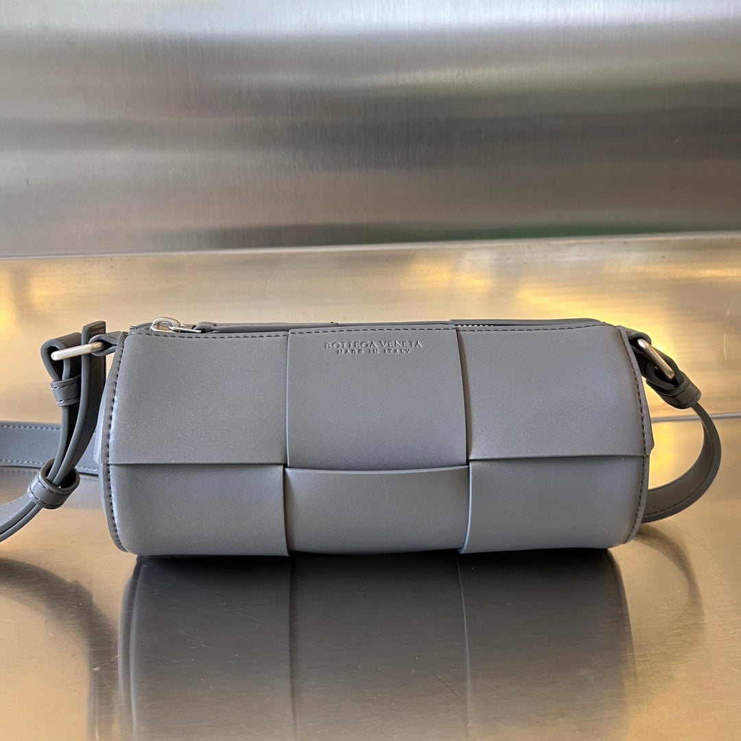 KLEINER ZYLINDER-KASSETTE 21 ZOLL LAVA-GRAUES KALBSLEDER