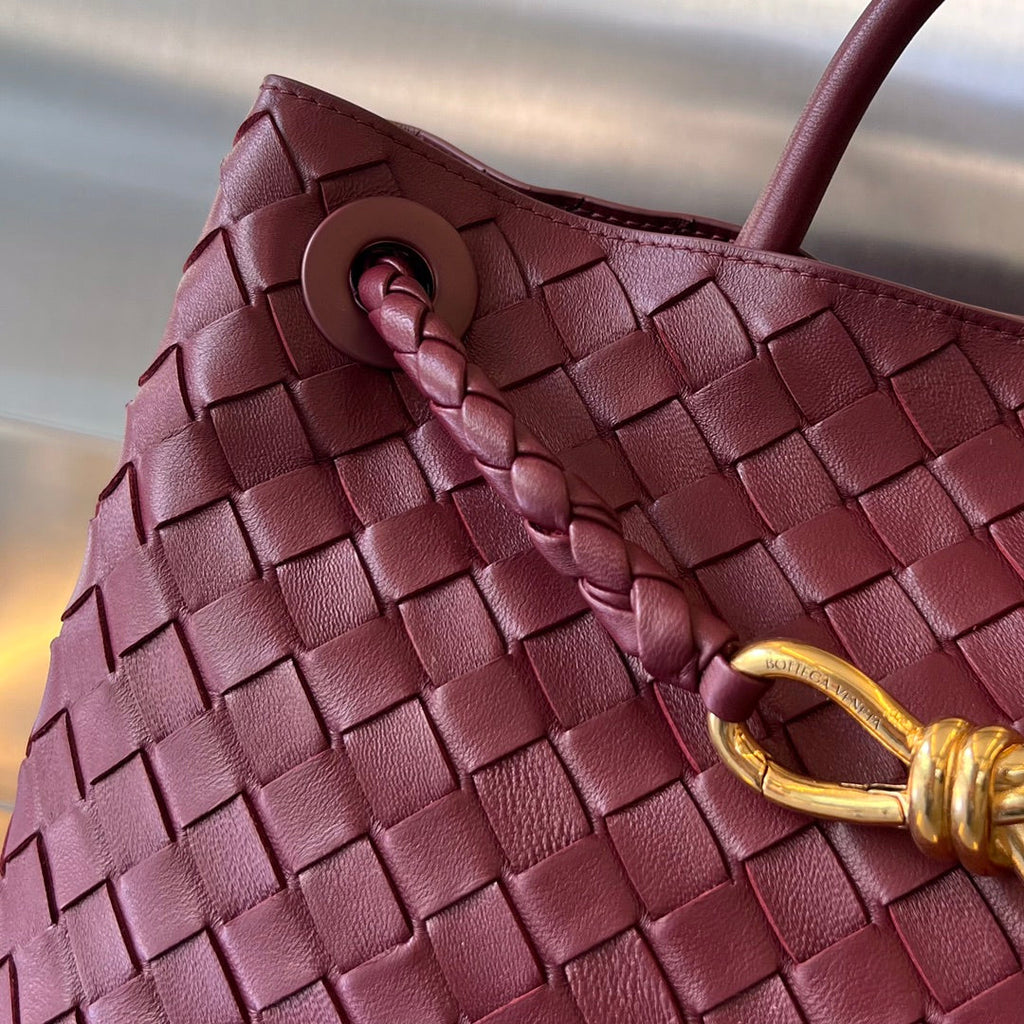 MEDIUM ANDIAMO 32 IN BURGUNDER LAMMLEDER