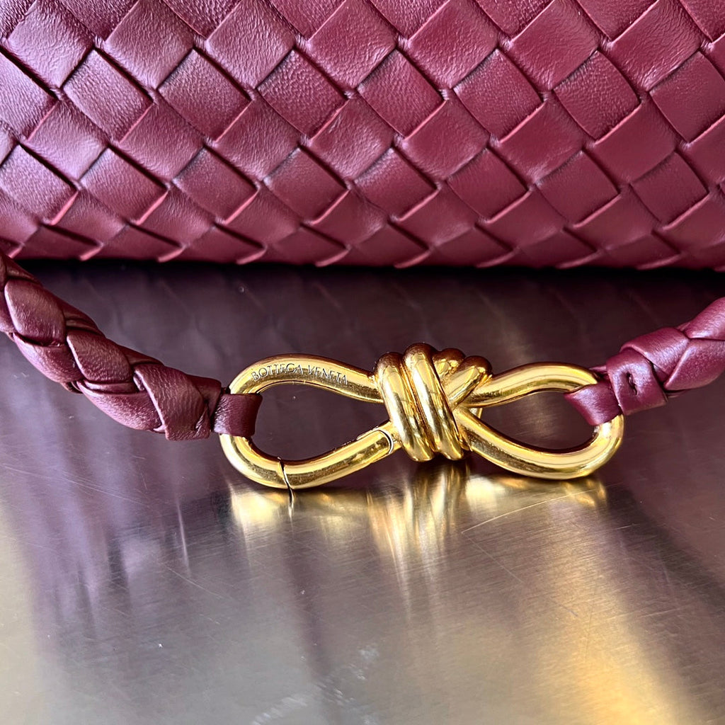 MEDIUM ANDIAMO 32 IN BURGUNDER LAMMLEDER