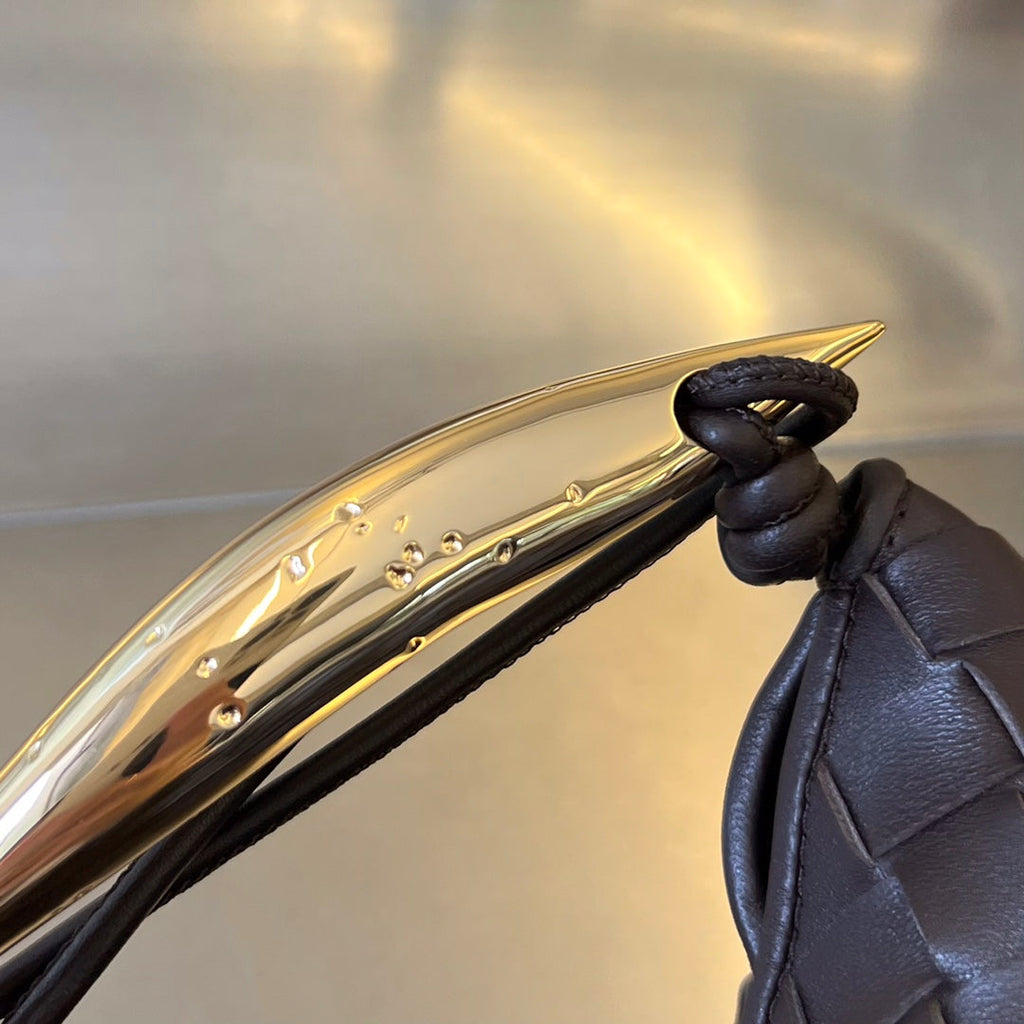 SARDINE 20 MIT KETTE IN SCHWARZEM LAMMLEDER