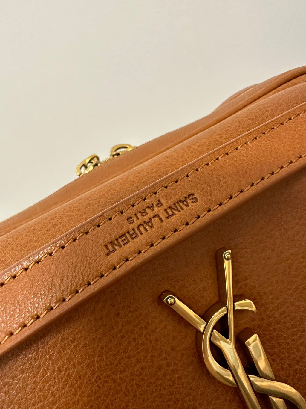 NIKI MEDIUM 26 LAMMFELL ZIMTBRAUN