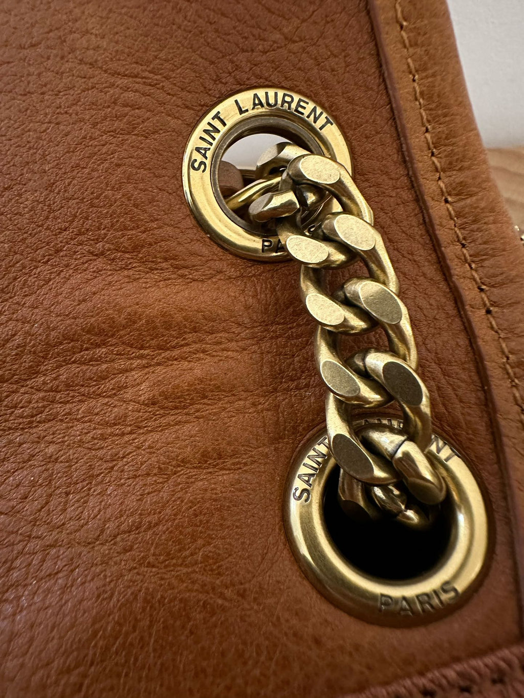 NIKI MEDIUM 26 LAMMFELL ZIMTBRAUN