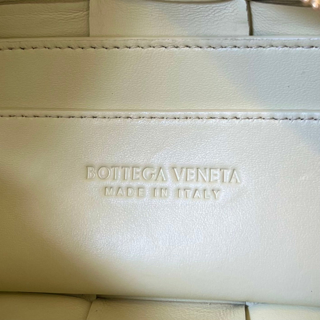 BRICK CASSETTE 28 IN PASTELGELBES KALBSLEDER