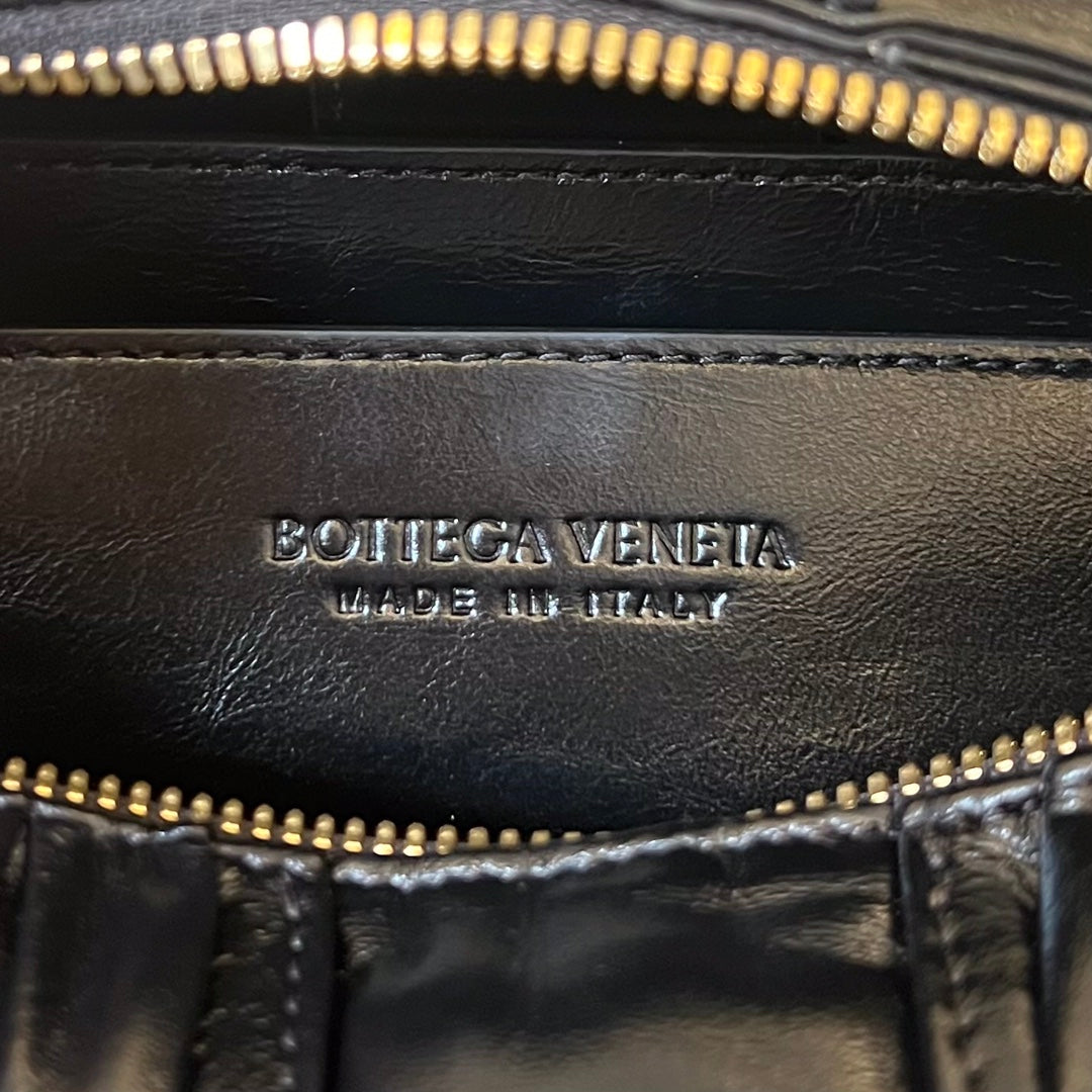 Kleine Brick-Kassette, 23 Zoll, schwarzes weiches Lammleder