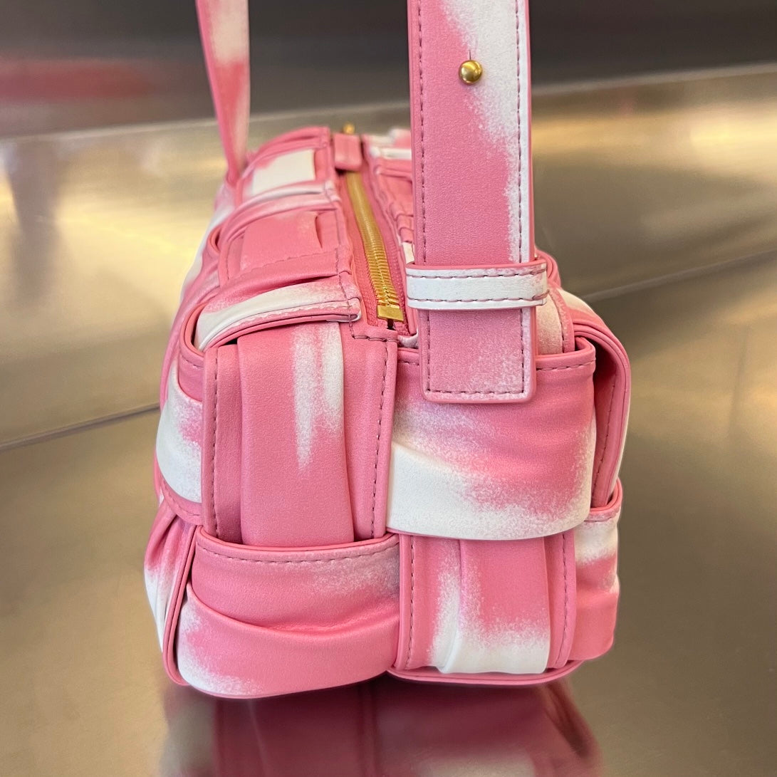 Kleine Brick-Kassette, 23 Zoll, rosa Mix, weißes weiches Lammfell