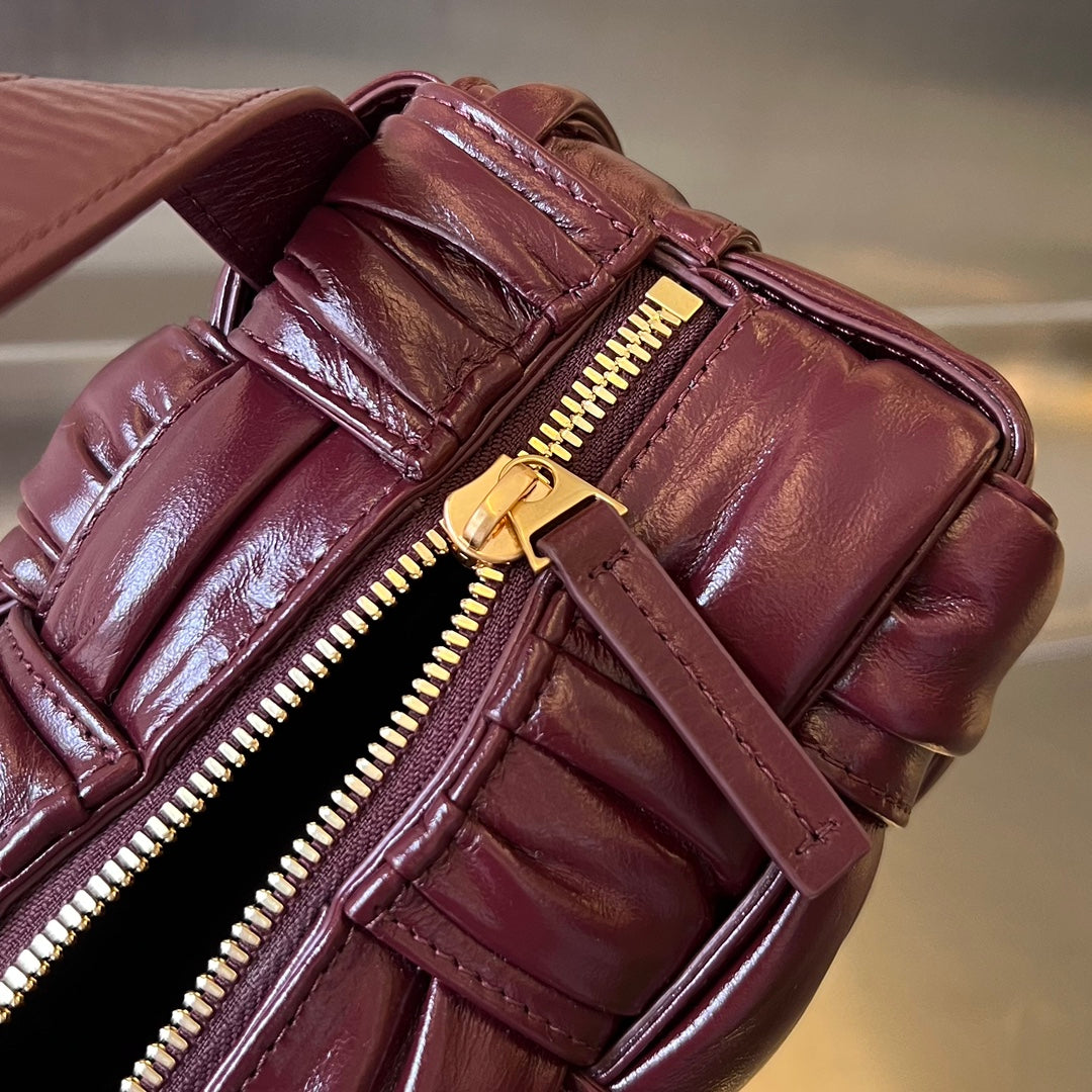 Kleine Brick-Kassette, 23 Zoll, weinrot, weiches Lammfell