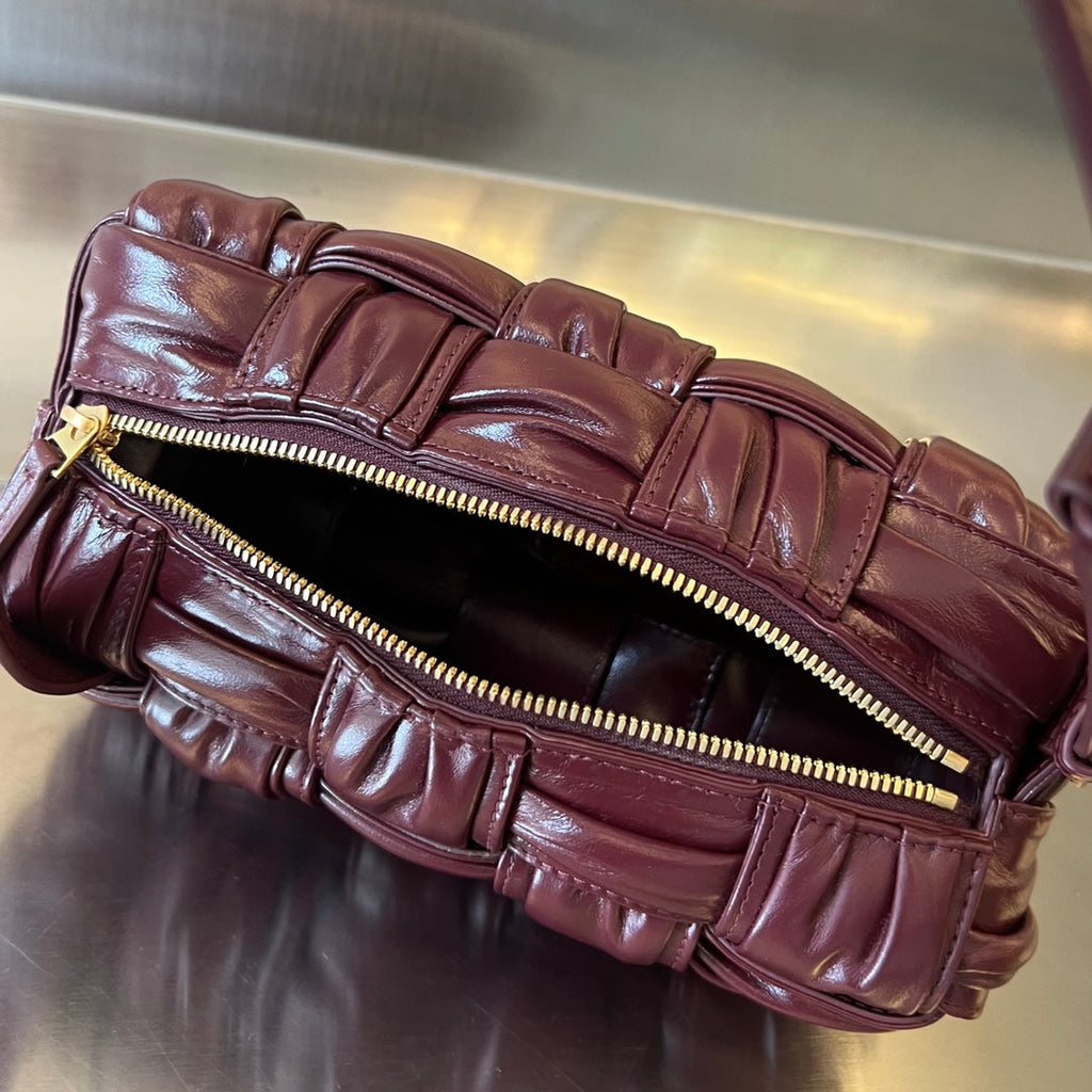 Kleine Brick-Kassette, 23 Zoll, weinrot, weiches Lammfell