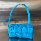 Kleine Brick-Kassette, 23 Zoll, hellblau, weiches Lammfell