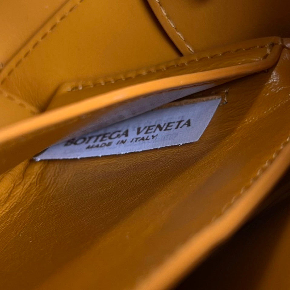 Kleine Brick-Kassette, 23 Zoll, Sandsteinorange, weiches Lammfell