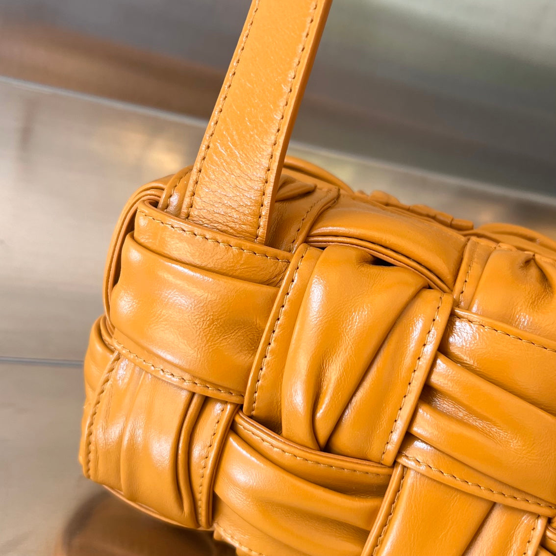 Kleine Brick-Kassette, 23 Zoll, Sandsteinorange, weiches Lammfell