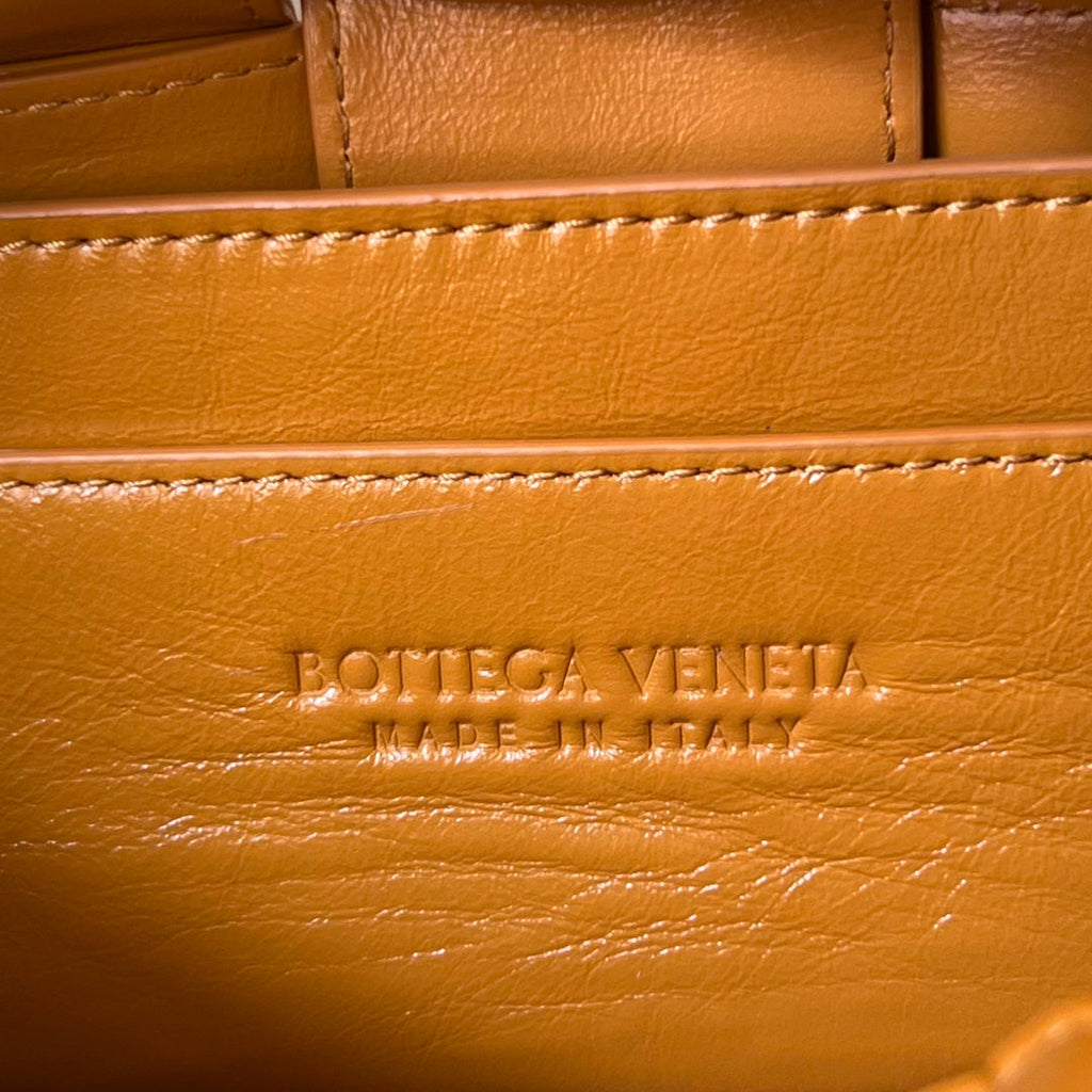 Kleine Brick-Kassette, 23 Zoll, Sandsteinorange, weiches Lammfell