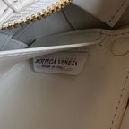 KLEINE ZIEGELKASSETTE 23 ZOLL WEISSES WEICHES LAMMLEDER