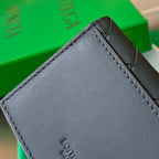 INTRECCIATO BUSINESS 11 SCHWARZES KALBSLEDER-KARTENHÜLLE