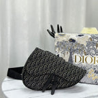 SADDLE 28 Tasche in Schwarz Obliqué Jacquard