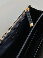 MINI-KETTENTASCHE 17 IN SCHWARZEM KALBSLEDER