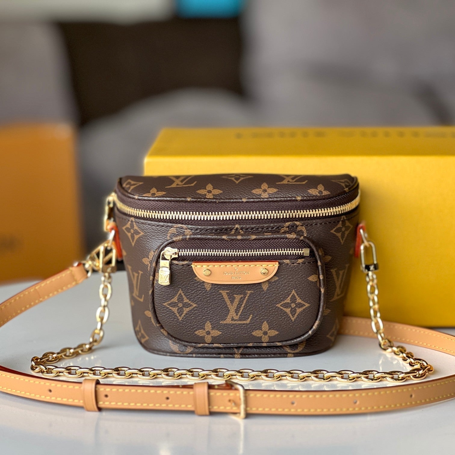 LV 25S Mini-Bauchtasche, 17 Zoll, braun, Monogramm, Kalbsleder, goldene Beschläge