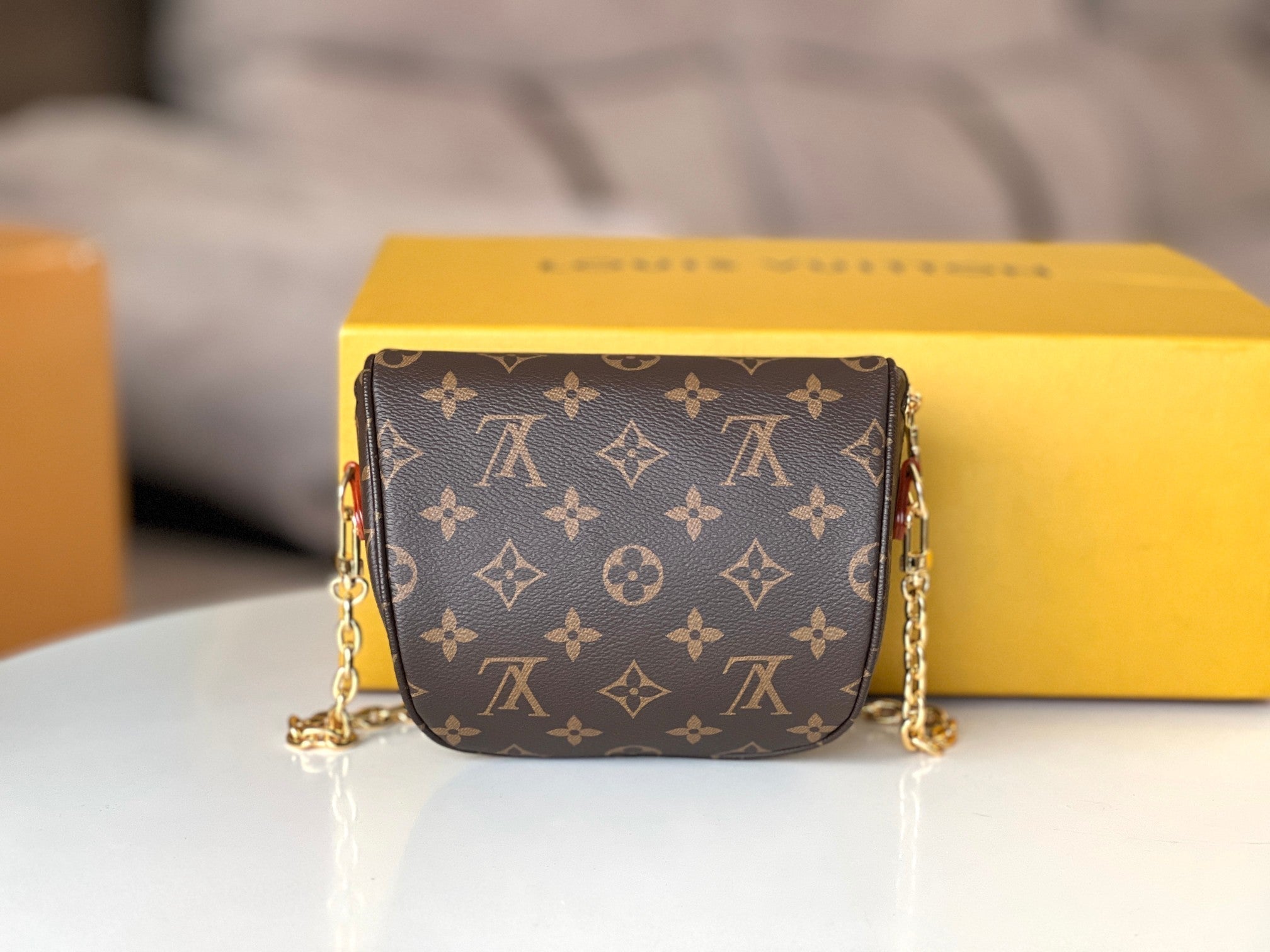 LV 25S Mini-Bauchtasche, 17 Zoll, braun, Monogramm, Kalbsleder, goldene Beschläge