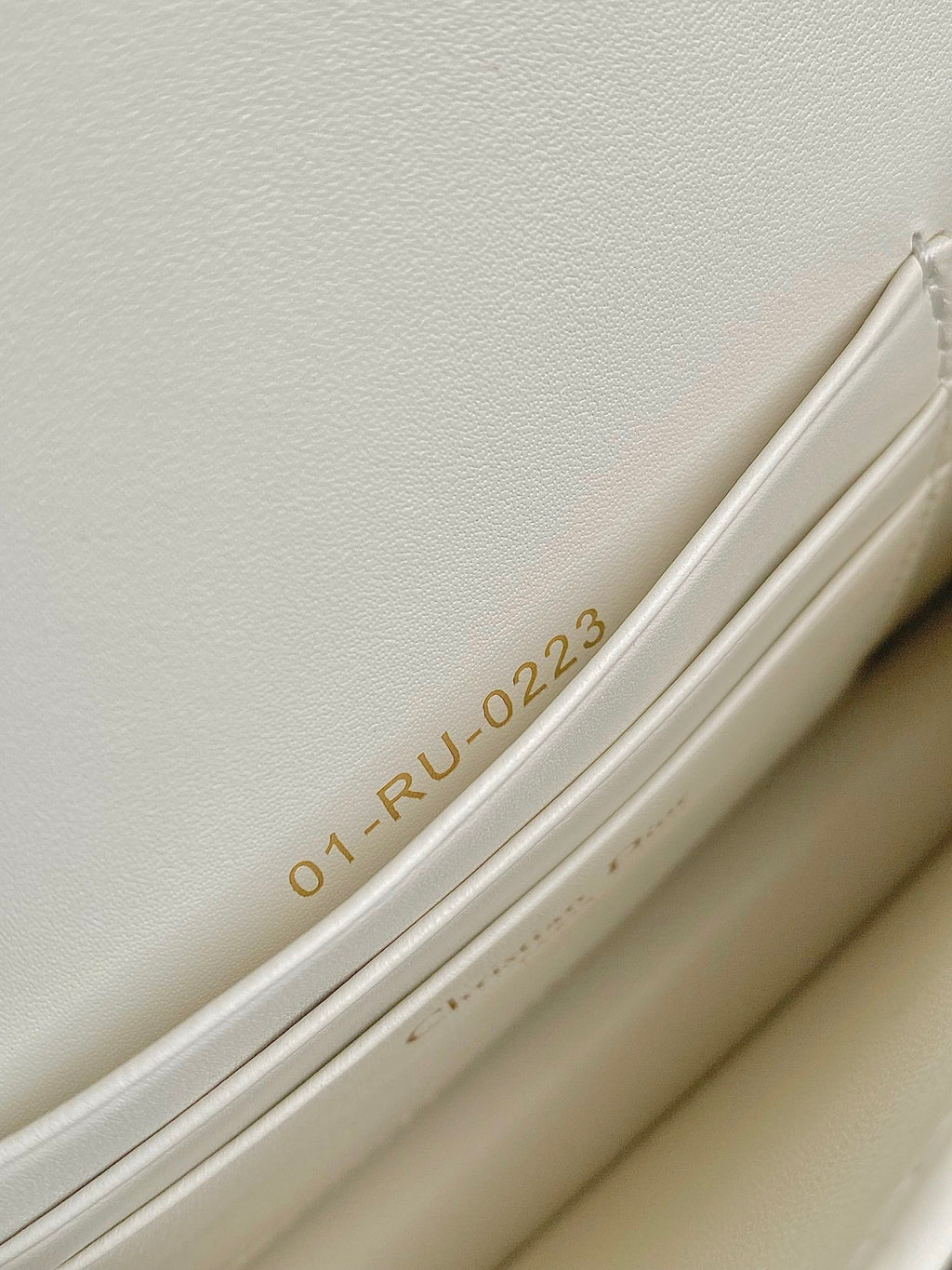 MINI-KETTENTASCHE 17 ZOLL WEISSES KALBSLEDER