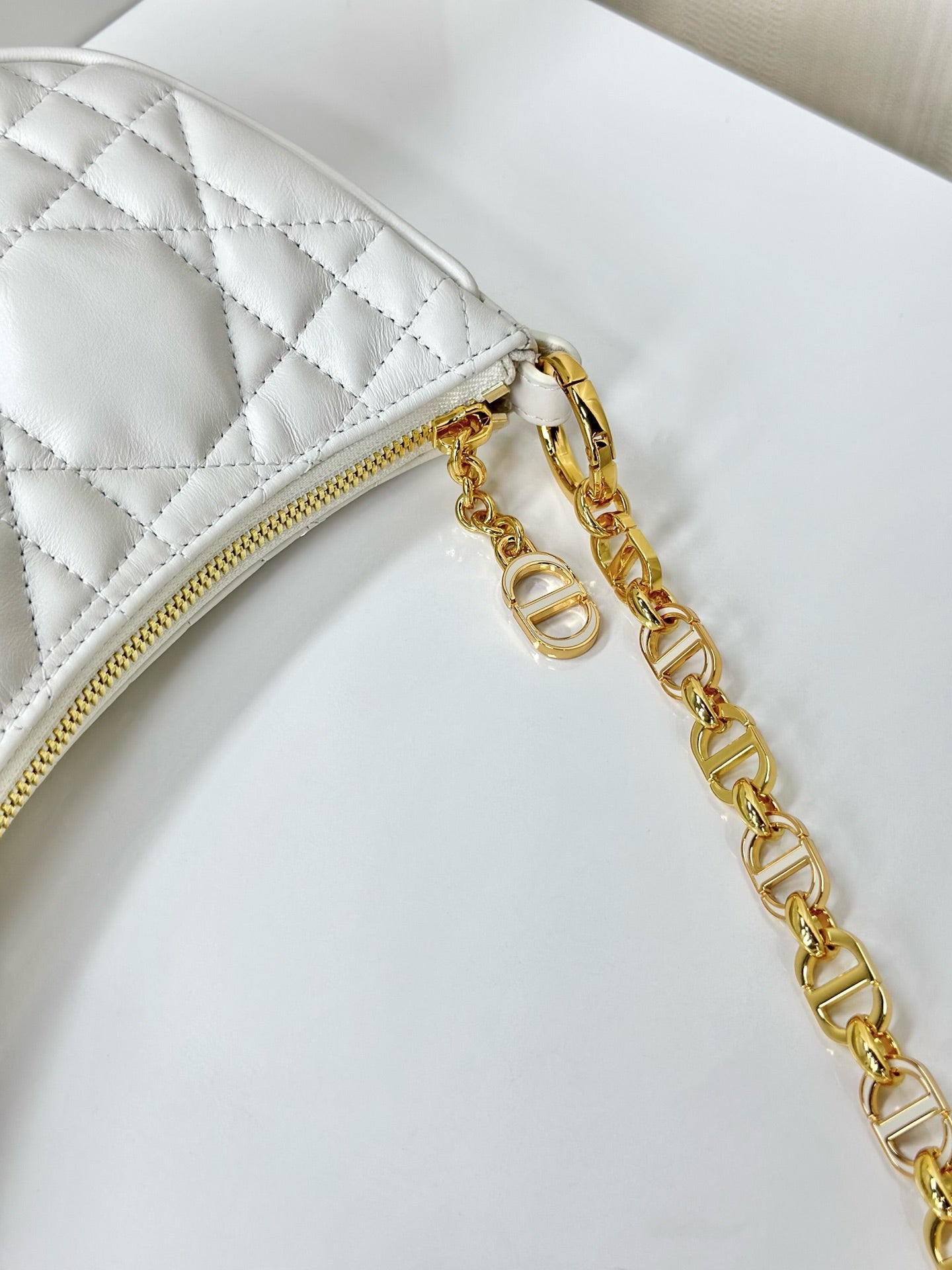 CD Lounge 26 Tasche aus weißem Lammleder