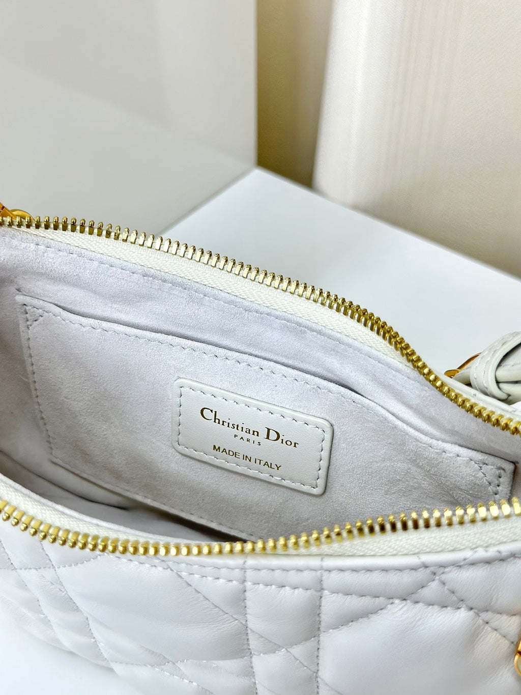 CD Lounge 26 Tasche aus weißem Lammleder