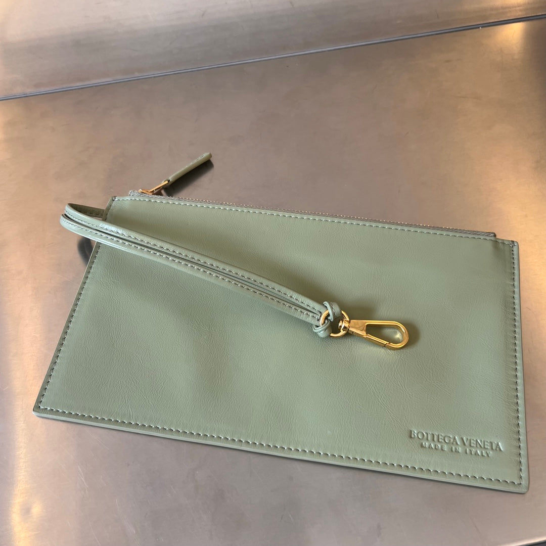 KLEINE ARCO-TASCHE 30 IN TRAVERTINE WEICHES LAMMLEDER