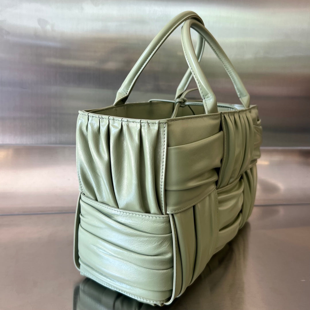 KLEINE ARCO-TASCHE 30 IN TRAVERTINE WEICHES LAMMLEDER