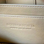 Kleine Brick-Kassette, 23 Zoll, blondes Beige, weiches Lammfell