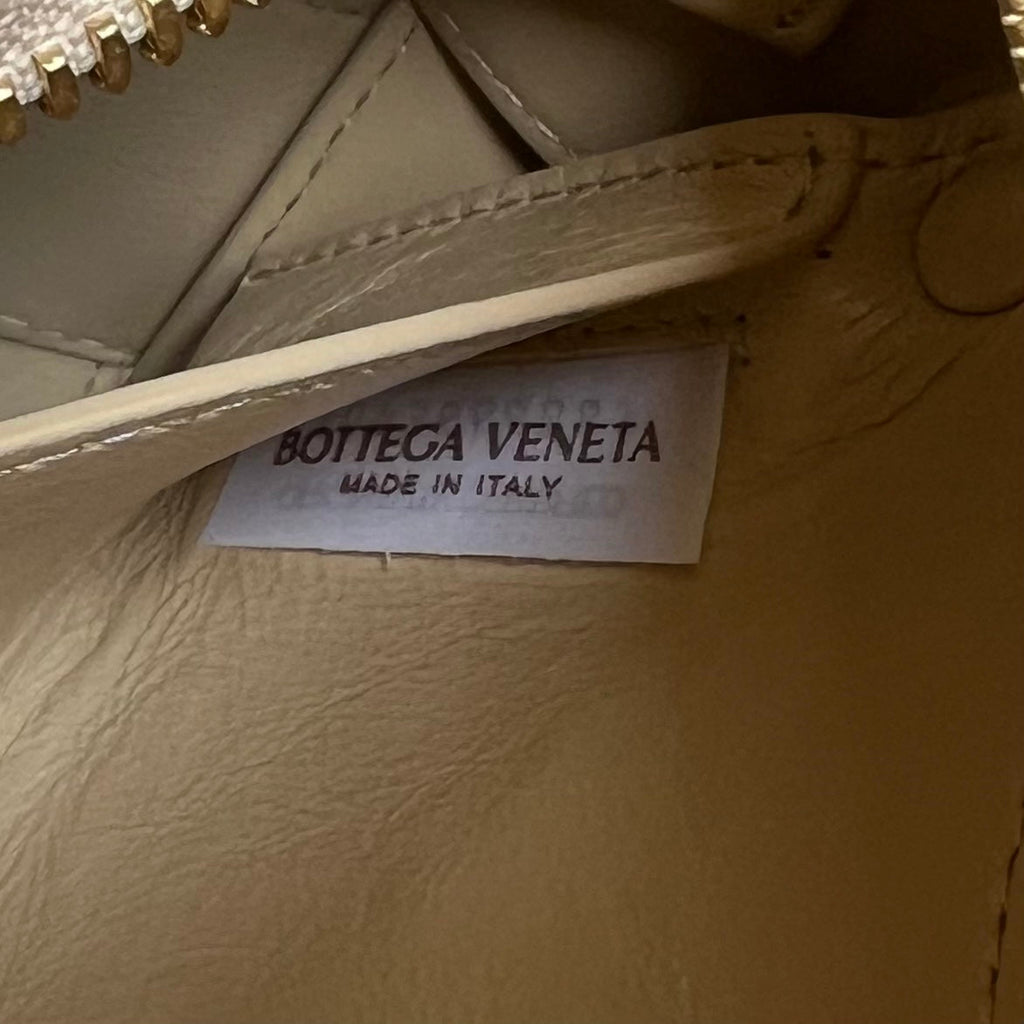 Kleine Brick-Kassette, 23 Zoll, blondes Beige, weiches Lammfell