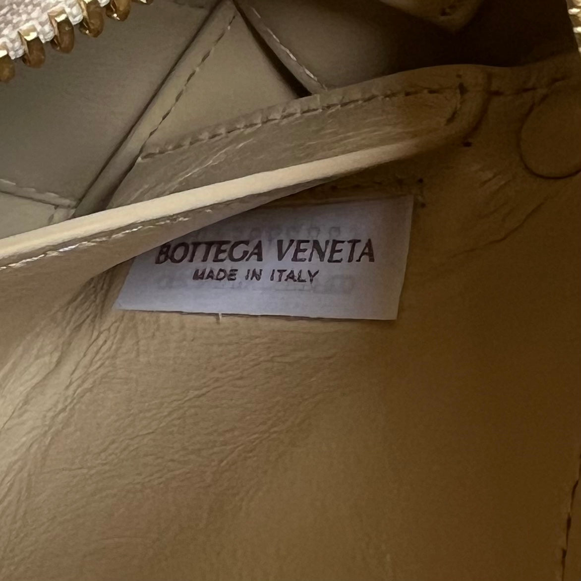 Kleine Brick-Kassette, 23 Zoll, blondes Beige, weiches Lammfell