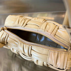 Kleine Brick-Kassette, 23 Zoll, blondes Beige, weiches Lammfell