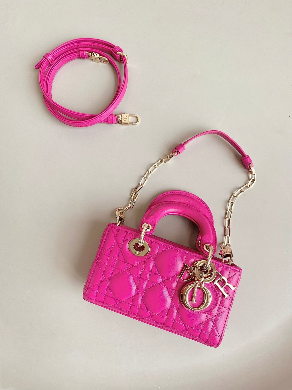 MINI D-JOY TASCHE 17 IN HOT PINK LAMMLEDER