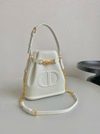 MEDIUM C'EST 24 IN WEISSEM CD-GEPRÄGTEM KALBSLEDER