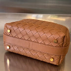 WALLACE 22 Tasche in rotbraunem Kalbsleder